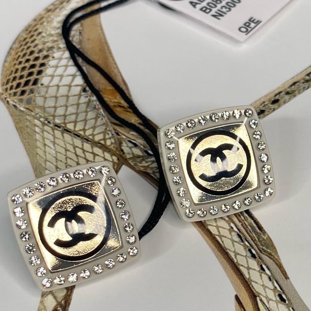 NWT CHANEL CC SQUARE CRYSTAL EARRINGS-Full set with box and tag